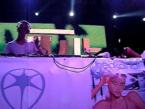 John Jones VS Tara McDonald Hed Kandi Jakarta 2009