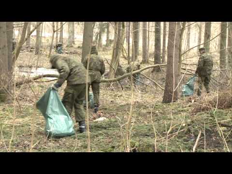 Kaitseväelaste koristustalgud Rakvere linnametsas 2012 aprillis