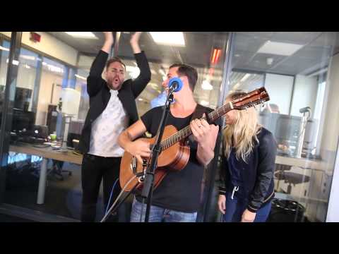 MNM: Nielson - "Peter is sexy als hij danst.."