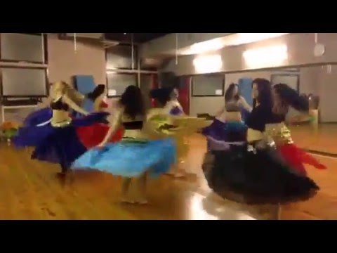 AL KHAMSA corpo di ballo "petaloso"