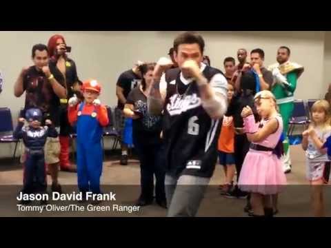 Former Power Ranger gives karate lesson at Wizard World