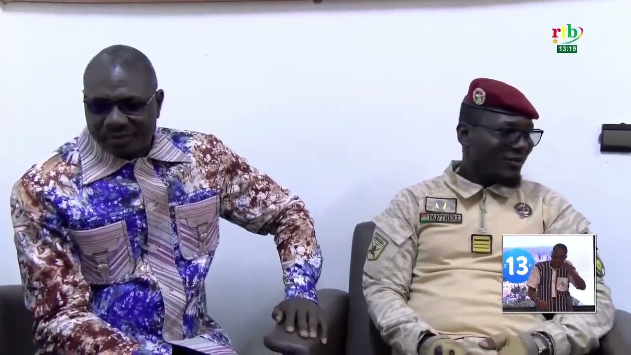 Visite des Autorités  de Bankui aux Forces Combattantes de la 7e GIR de Dédougou