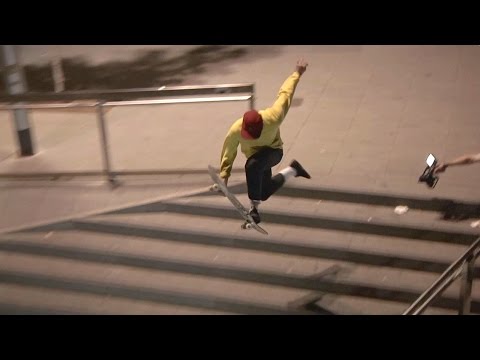 UK Krooked rider Lewis Keen for City surf