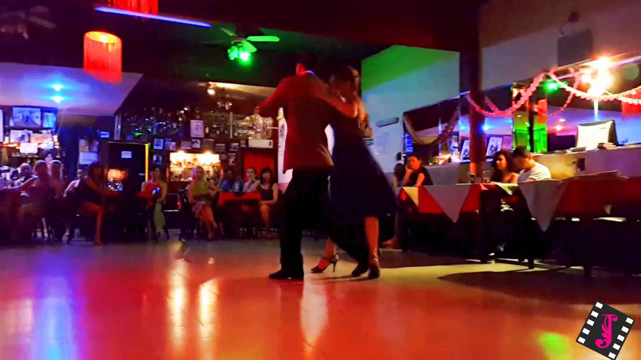 MONICA PARRA Y JULIO BASSAN ¤ Un Momento