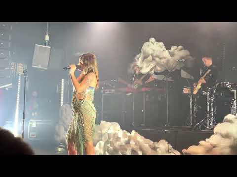 TOVE LO - Glad He’s Gone - Dirt Femme Tour - live in Paris @ Le Bataclan - 10 November 2022