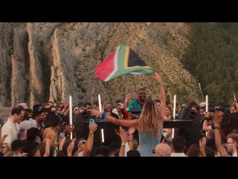 (Afrokillerz - Happy) in Shimza for Cercle at Citadelle de Sisteron, France 2024