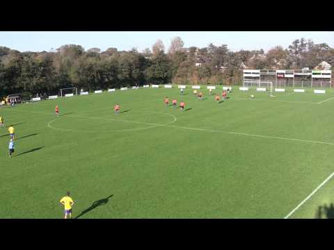 DFS wint van Internos met 2-1