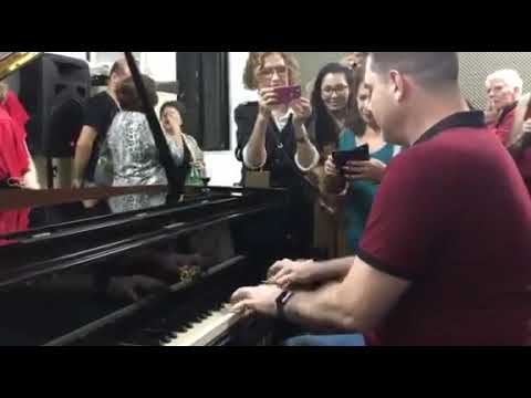 Marcus Viana -  Um Novo Século (Wandrei Braga, piano)