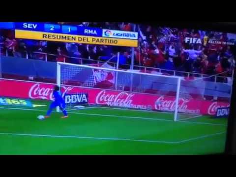 Doblete de Carlos Bacca, al Real Madrid