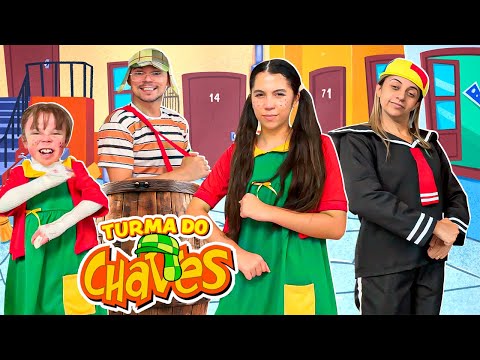 NOS TRANSFORMAMOS NA TURMA DO CHAVES POR UM DIA ! Sarah de Araújo