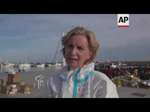 Italian town struggles with 550 migrants in a day