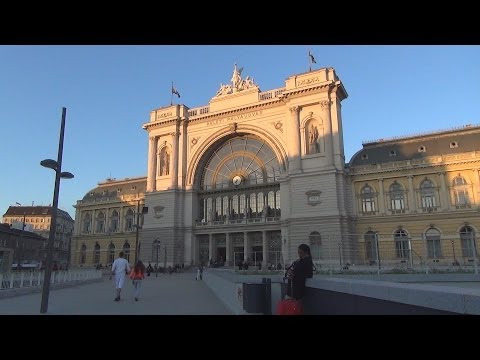 Budapest Keleti Railway Station / Keleti pályaudvar in the Evening