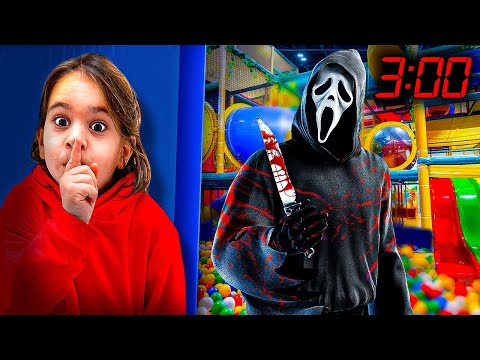 KLEINER JUNGE ist um 3 UHR NACHTS alleine im SPIELEPARADIES!