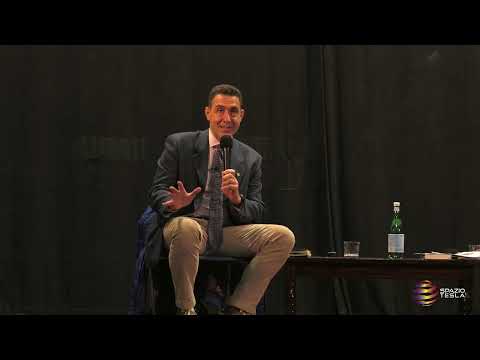 Il Mondo al Contrario Conferenza del Gen. Roberto Vannacci