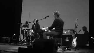 Low - Just make it stop - Live at Teatro de las Esquinas - Zaragoza (15/05/2013)