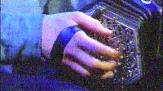 Padraig rynne plays 3 reels on Geantrai 1996