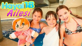Hayal Ailesi 18 Sveta hala ile havuzda eğlence
