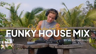 Download lagu Funky House mix vol.3 by Valentina Bravo • Bali mp3 Download lagu Funky House mix vol.3 by Valentina Bravo • Bali mp3