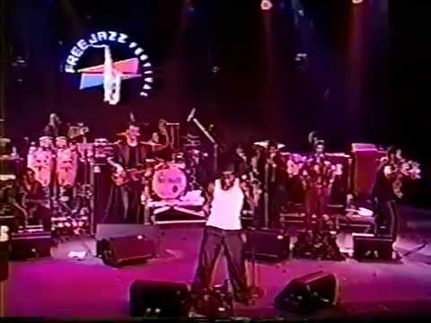 Thumbnail for video: D'Angelo - Free Jazz Fest (Live in Brasil 2000)