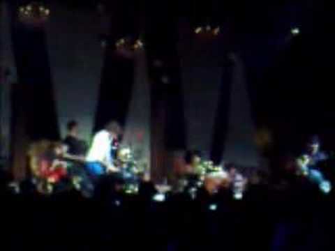 Stuck In The Middle - Mika