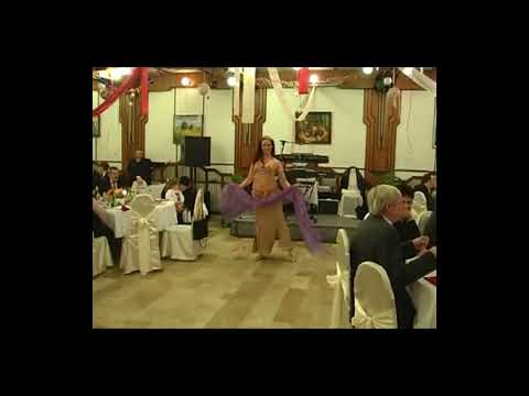 Veron (Boa Veronika) Park Hotel, Gyula, megancé (hastánc)