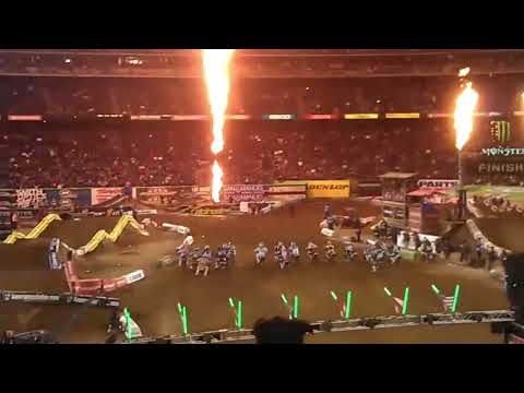FIRST LAP at San Diego Supercross 2012 - Villopoto, Reed, Dungey, Stewart, Metcalfe, Brayton, Alessi