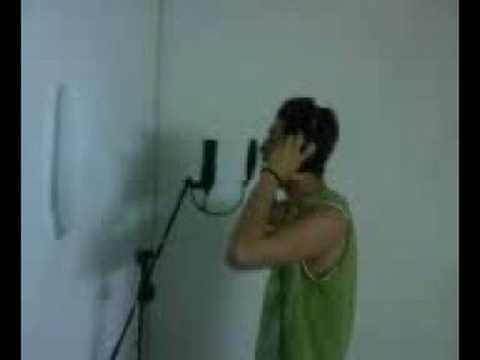 Tigarot na scena ve4erva poluduva :)