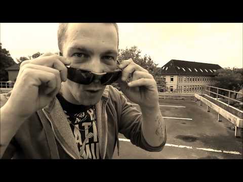 download lagu mp3 mp4 Moneyone, download lagu Moneyone gratis, unduh video klip Moneyone