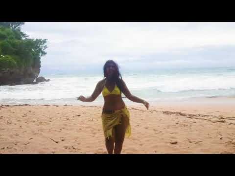Belly Dance on the beach - song: Ya Ghayeb by Fadel Chaker