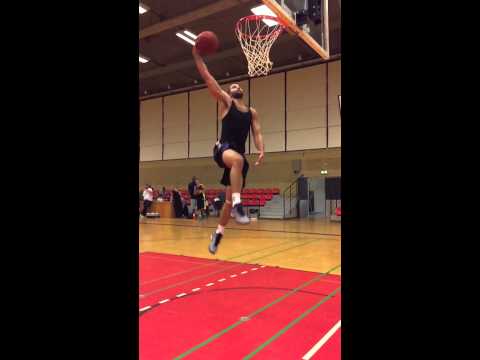 Ante Gospic between the legs dunk