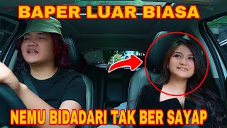 Download lagu PRANK TAXI ONLINE! BIDADARI DARI KAYANGAN, PANDANGAN PENUH MAKNA BAPERR BIASA DI LUAR mp3 Download lagu PRANK TAXI ONLINE! BIDADARI DARI KAYANGAN, PANDANGAN PENUH MAKNA BAPERR BIASA DI LUAR mp3