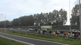 preview picture of video 'Motorcade of Malaysia Airlines MH17 Victims returning home in the Netherlands.'