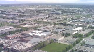 preview picture of video 'Westjet Boeing 737-700 Aproach and Landing in Calgary Alberta (C-FWSY)'