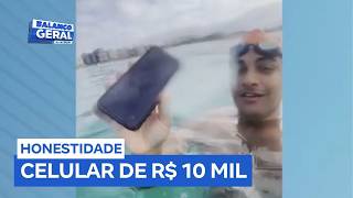 Mergulhador encontra celular de R$ 10 mil em mar e devolve aparelho para o dono