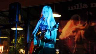 Nilla Nielsen - Bite Me (131108, Ängelholm)