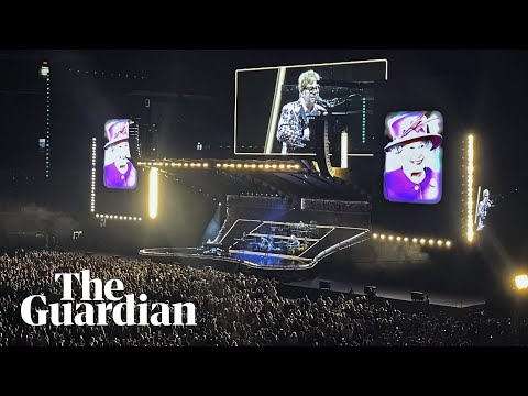 Elton John's tribute to Queen Elizabeth II at Toronto concert: 'I'm glad she's at peace'
