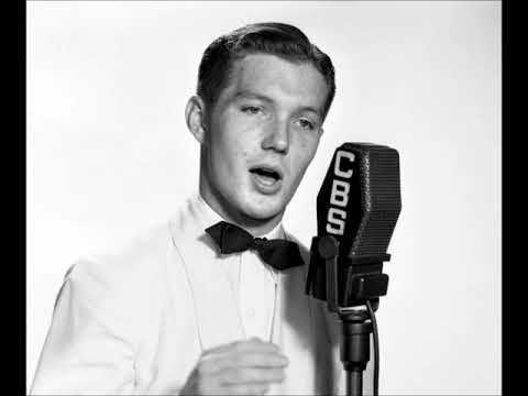 Clyde Burke with Sammy Kaye and His Orchestra – I Can't Afford to Dream, 1939