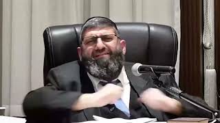 התניא מגלה לנו מי ינצח במלחמה - הרב אייל עמרמי (הרב אייל עמרמי) - התמונה מוצגת ישירות מתוך אתר האינטרנט יוטיוב. זכויות היוצרים בתמונה שייכות ליוצרה. קישור קרדיט למקור התוכן נמצא בתוך דף הסרטון