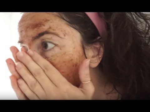Che nascondere posti di pigmentary sopra un labbro Quello che lautore scrisse su lentiggini di primavera