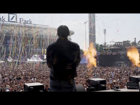 Maikel World Club Dome Festival (Klassenfahrt V.1 E1)