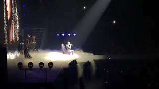 Jenni Vartiainen - Suru on kunniavieras