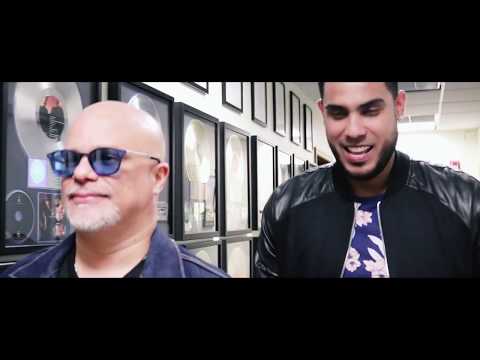 Nelson Arrieta y Ronald Borjas - Sobran Los Momentos (Video Oficial)