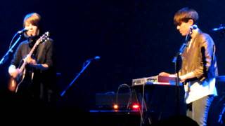 7/14 Tegan &amp; Sara - Sara&#39;s solo start - I Hear Noises - The Tivoli 14-Dec-10