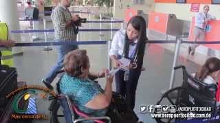 preview picture of video 'Vuelo Inaugural de United Airlines Ruta Newark-Santiago 05 de Junio 2014'