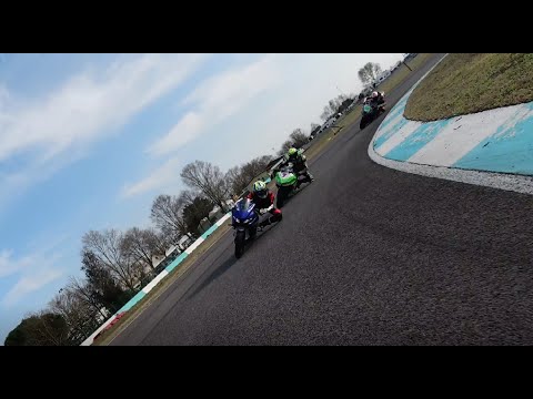YAMAHA R125 on a traffic day at the POMPOSA CIRCUIT