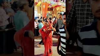 Download lagu ek najar kripa ki kar do ladli Shri Radhe mp3
