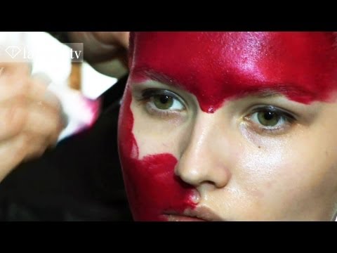 Hair & Makeup - Over-The-Top Haute Couture: Hair & Makeup Backstage at Alexis Mabille Spring 2012 | FashionTV - FTV