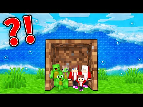 EPIC TSUNAMI vs. Mikey Family & JJ Family Block House - Minecraft (Maizen)