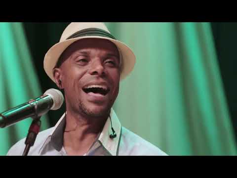 Academia do Samba - Samba da benção/Pra que chorar (Pout-pourri)