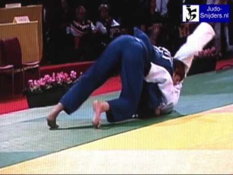 Judo 2009 Paris: Willeboordse (NED) - Chevreuil (FRA) [-63kg].